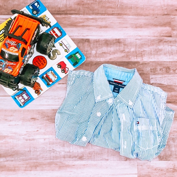 Tommy Hilfiger Button Down Shirt *35%OFFBUNDLE* - Picture 2 of 4